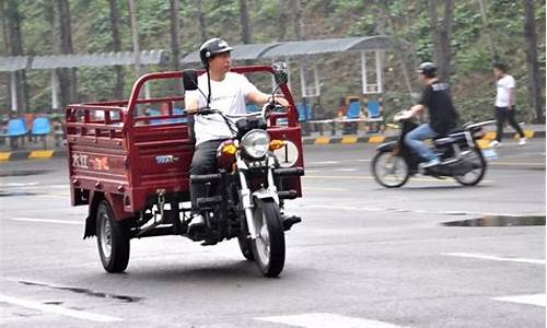 公交驾校学摩托车多少钱_公交驾校学摩托车